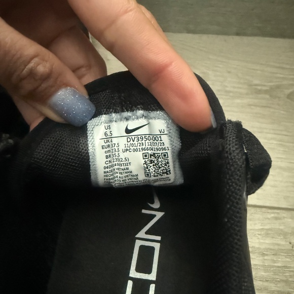 Nike Women’s Metcon 5 Training Shoes Black and White - Picture 7 of 7